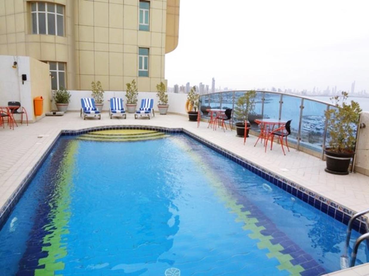 كورنيش للأجنحة الفندقية Salmiya المظهر الخارجي الصورة